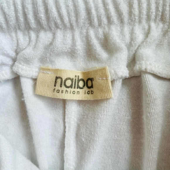 NWOT women’s white pom pom shorts made in Greece! - Picture 3 of 4